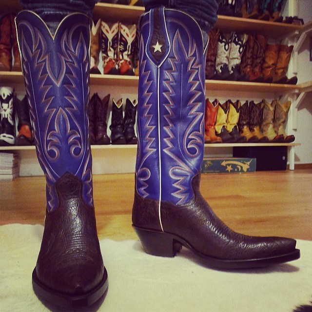 these cowboy boots have eyes