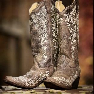 gorgeous cowgirl boots